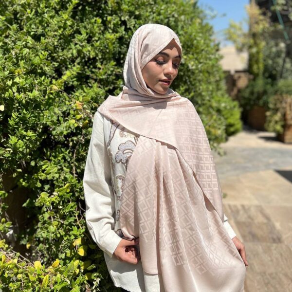شال ژاکارد طرح لوزی