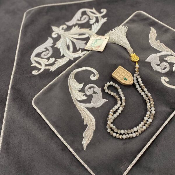 سجاده جانماز گلدوزی طرح عثمانی